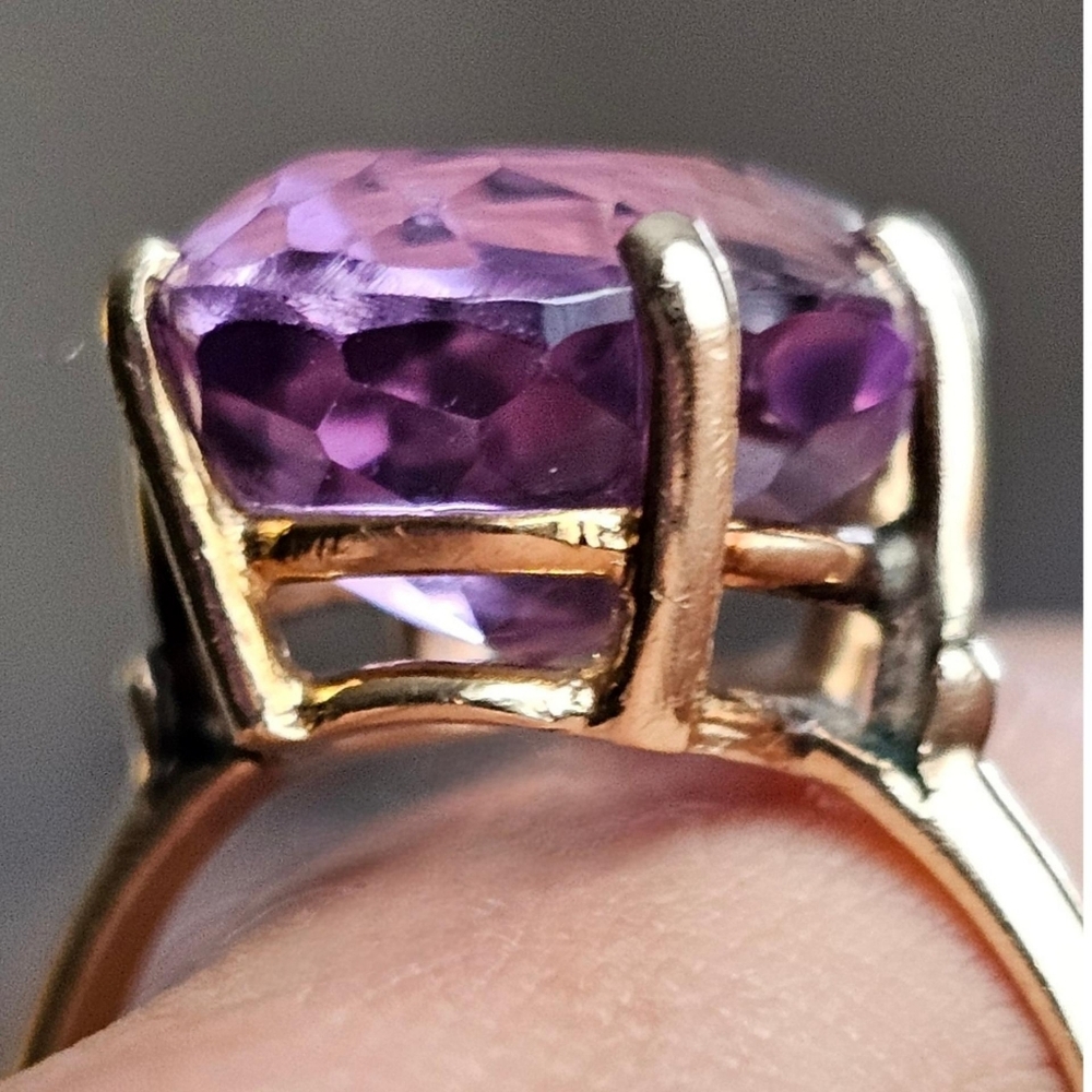14k Yellow Gold Large Oval Amethyst Solitaire Ring - Picture 10 of 13